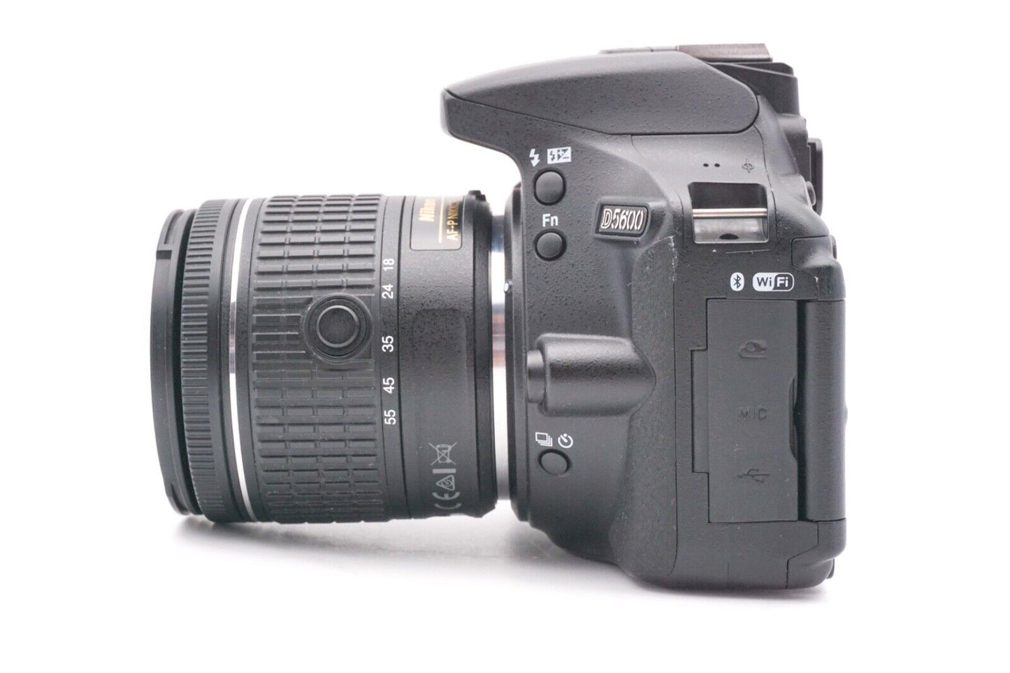 Nikon D5600 DSLR AF-P 18-55mm G VR Spiegelreflexkamera Digital | Refurbished