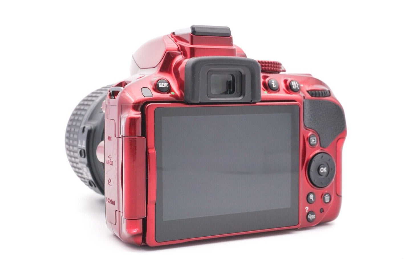 Nikon D5300 Spiegelreflexkamera AF-S DX 18-55mm G VR Objektiv | Refurbished