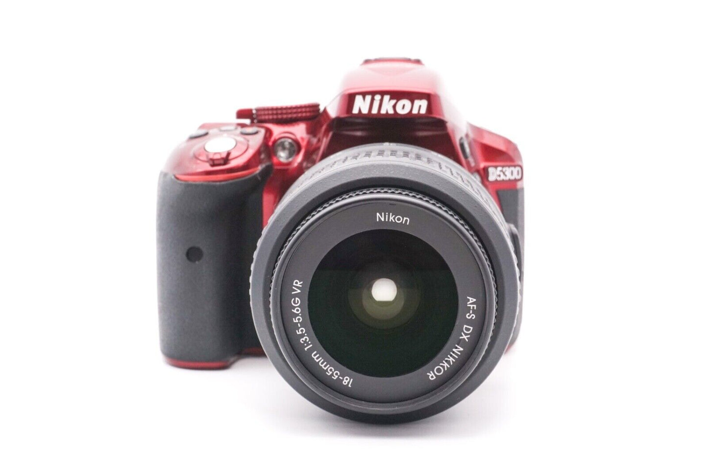 Nikon D5300 Spiegelreflexkamera AF-S DX 18-55mm G VR Objektiv | Refurbished