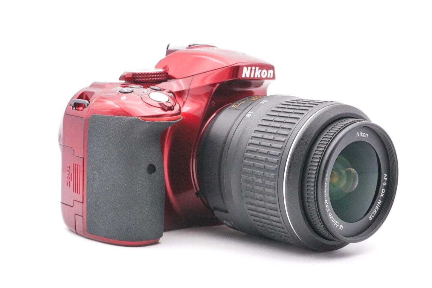 Nikon D5300 Spiegelreflexkamera AF-S DX 18-55mm G VR Objektiv | Refurbished
