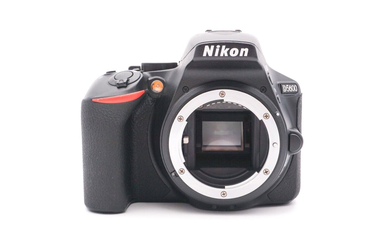 Nikon D5600 DSLR AF-P 18-55mm G VR Spiegelreflexkamera Digital | Refurbished