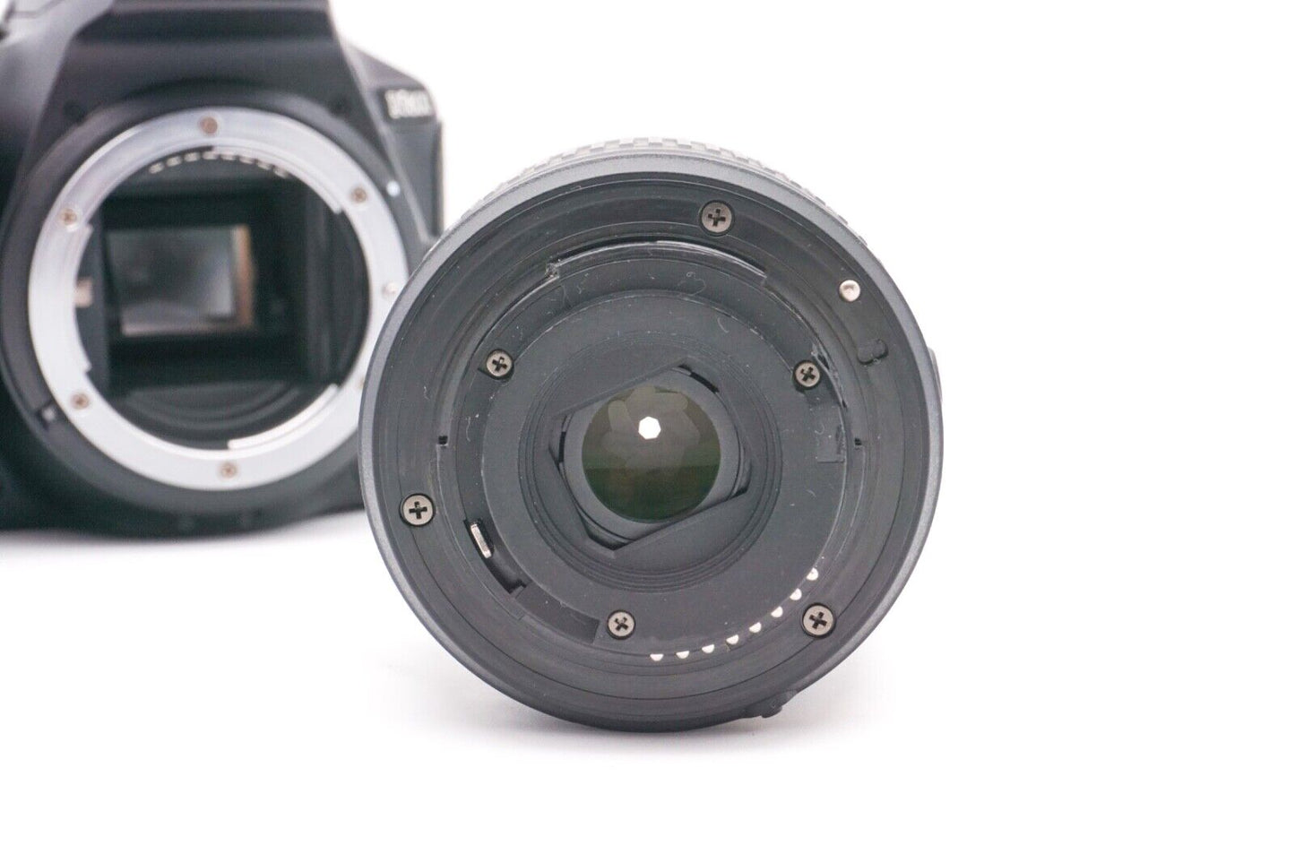 Nikon D5600 DSLR AF-P 18-55mm G VR Spiegelreflexkamera Digital | Refurbished