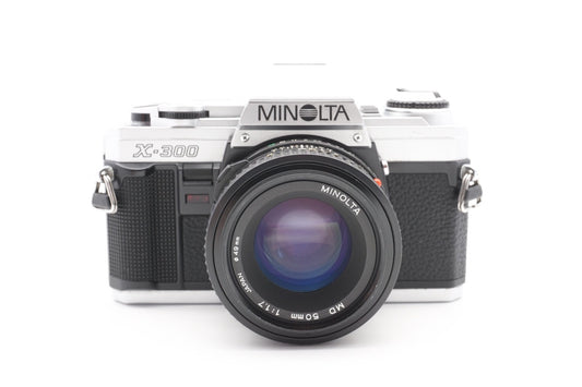 Minolta X-300 Kamera + 50mm Objektiv analoge Spiegelreflexkamera SLR - Gewartet