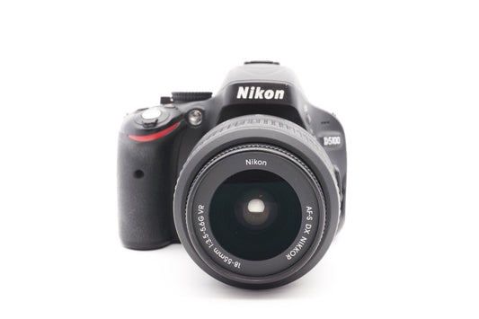 Nikon D5100 Digitalkamera + AF-S 18-55mm G VR Spiegelreflex Kamera – Refurbished