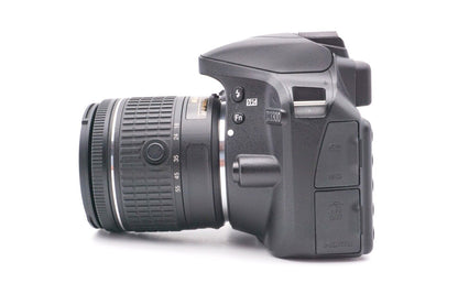 Nikon D3300 Spiegelreflexkamera DSLR AF-P 18-55mm G Objektiv | Refurbished