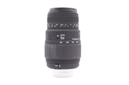Nikon Sigma 70-300mm f4-5.6 APO DG Tele Zoom Macro Objektiv Nikon F Lens