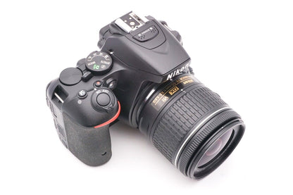 Nikon D5500 DSLR AF-P 18-55mm G VR Spiegelreflexkamera Digital | Refurbished