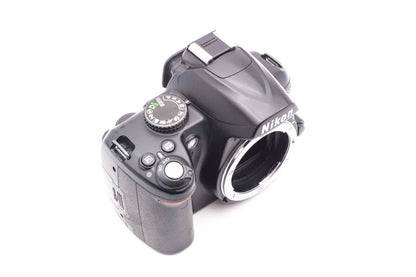 Nikon D3000 Body Spiegelreflexkamera Gehäuse Kamera Digital Körper - Refurbished