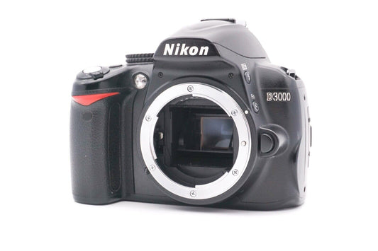 Nikon D3000 Body Spiegelreflexkamera Gehäuse Kamera Digital Körper - Refurbished