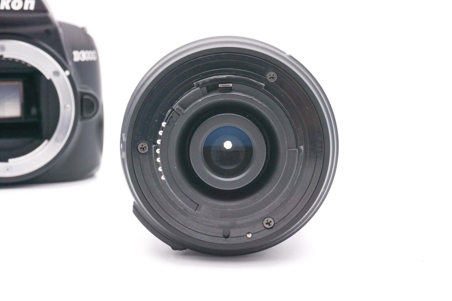 Nikon D3000 Spiegelreflexkamera DSLR AF-S DX 18-55mm G II Objektiv - Refurbished