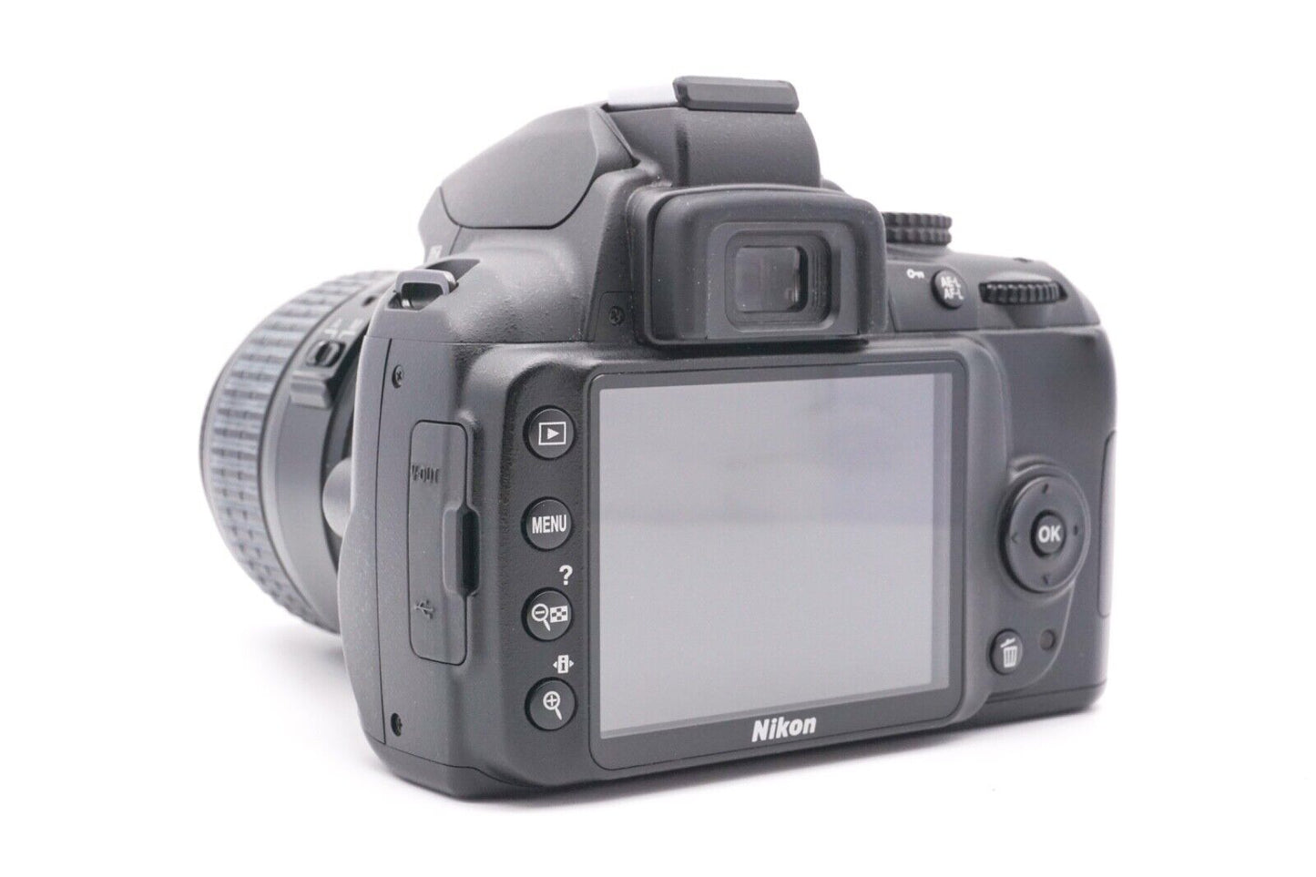 Nikon D3000 Spiegelreflexkamera DSLR AF-S DX 18-55mm G II Objektiv - Refurbished