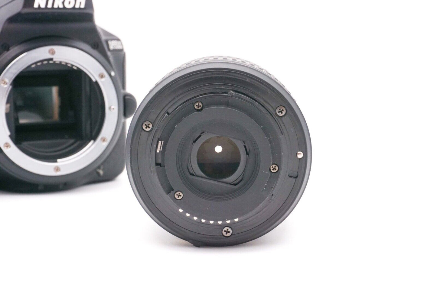 Nikon D5500 DSLR AF-P 18-55mm G VR Spiegelreflexkamera Digital | Refurbished