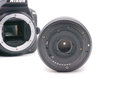 Nikon D5500 DSLR AF-P 18-55mm G VR Spiegelreflexkamera Digital | Refurbished