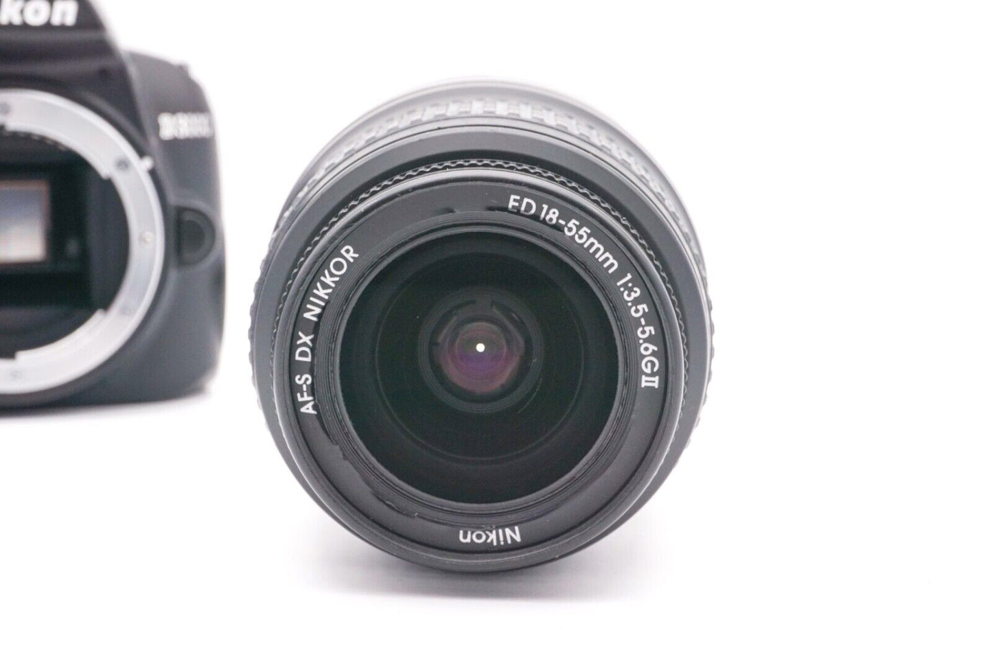 Nikon D3000 Spiegelreflexkamera DSLR AF-S DX 18-55mm G II Objektiv - Refurbished