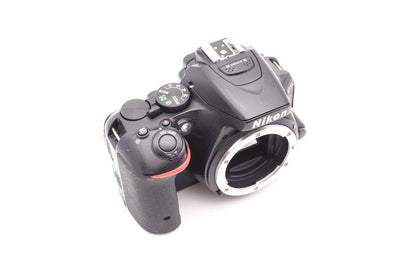 Nikon D5500 DSLR Body Nikon F Spiegelreflexkamera Digital | Refurbished