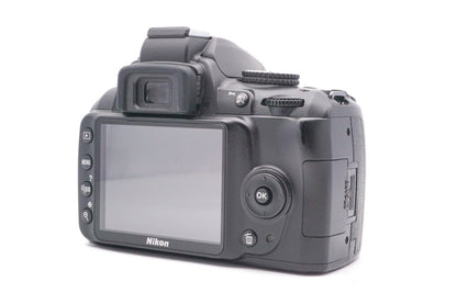 Nikon D3000 Spiegelreflexkamera DSLR AF-S DX 18-55mm G II Objektiv - Refurbished