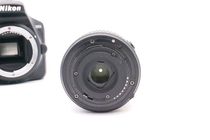Nikon D3500 + AF-P 18-55mm DX G Spiegelreflexkamera DSLR Kamera | Refurbished