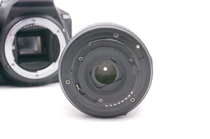 Nikon D5600 DSLR AF-P 18-55mm G VR Spiegelreflexkamera Digital | Refurbished