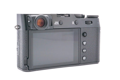 Fujifilm X100V Kompaktkamera Fuji Digitalkamera 15400 Auslösungen - Refurbished