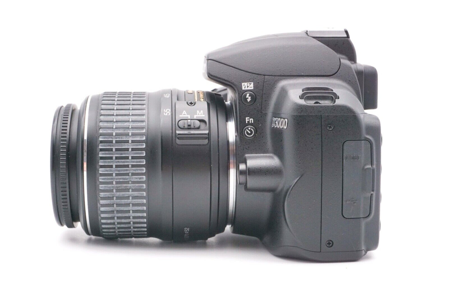 Nikon D3000 Spiegelreflexkamera DSLR AF-S DX 18-55mm G II Objektiv - Refurbished