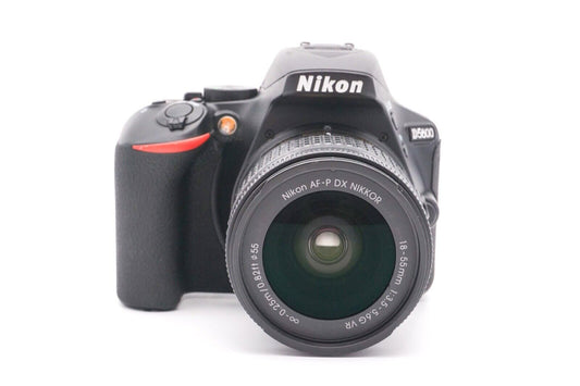 Nikon D5600 DSLR AF-P 18-55mm G VR Spiegelreflexkamera Digital | Refurbished