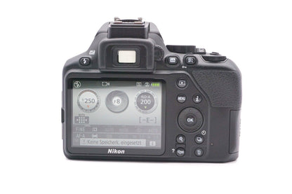 Nikon D3500 + AF-P 18-55mm DX G Spiegelreflexkamera DSLR Kamera | Refurbished