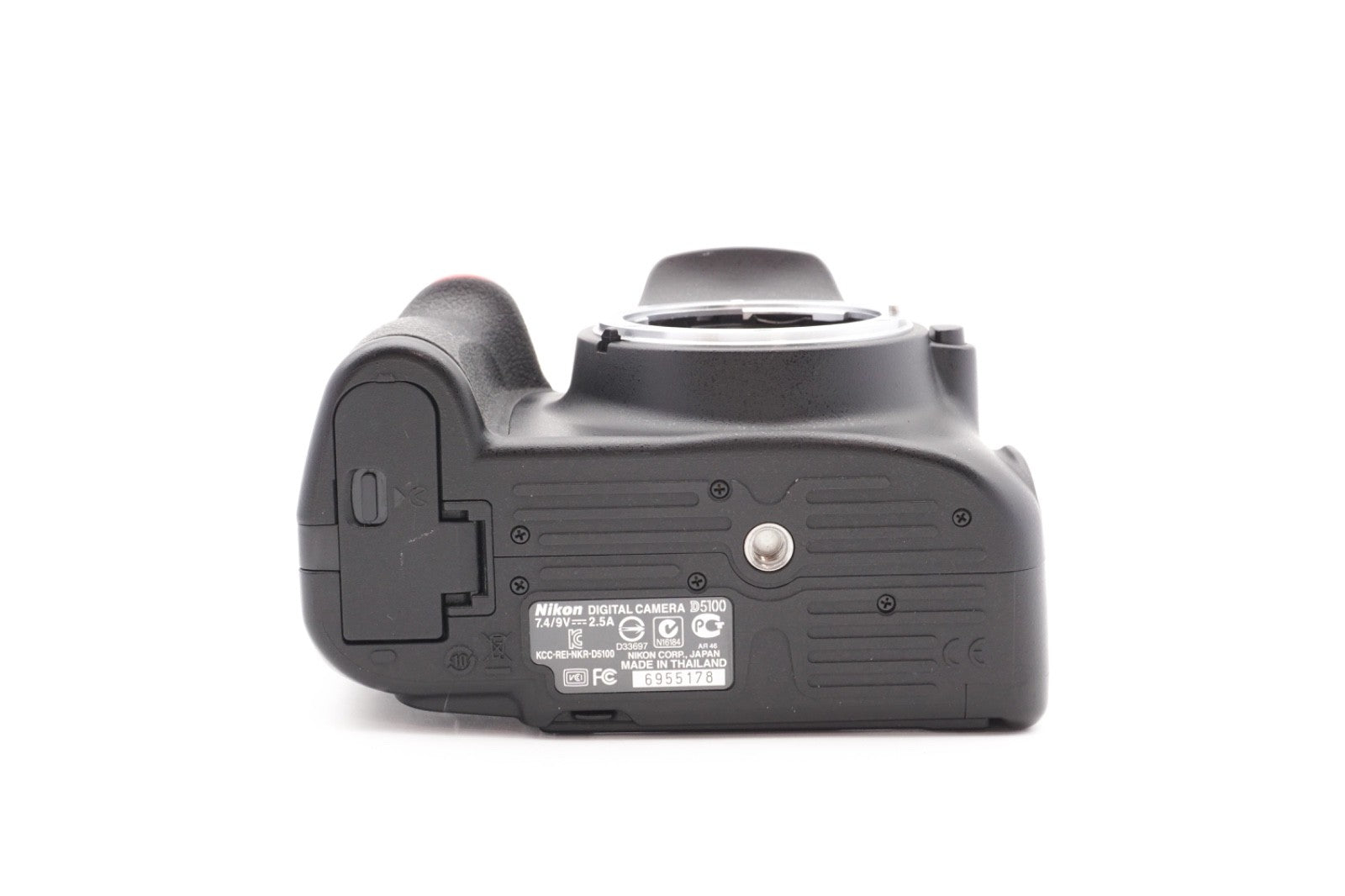 Nikon D5100 Digitalkamera + AF-S 18-55mm G VR Spiegelreflex Kamera – Refurbished
