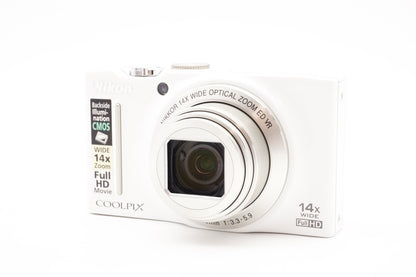 Nikon Coolpix S8200 Kamera Kompakt Digitalkamera Reisekamera - Refurbished