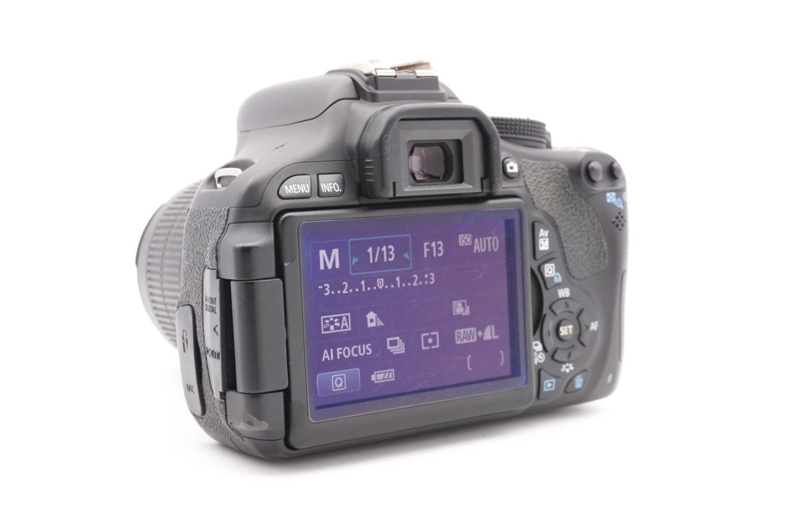 Canon EOS 600D Digitalkamera Kamera + EF-S 18-55mm IS II Objektiv | Refurbished