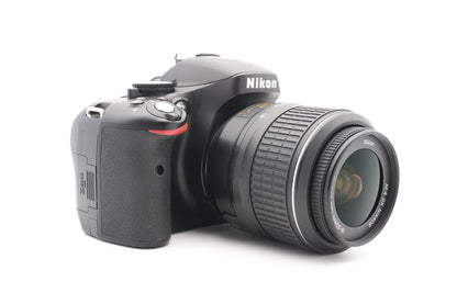 Nikon D5100 Digitalkamera + AF-S 18-55mm G VR Spiegelreflex Kamera – Refurbished