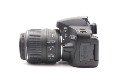 Nikon D5100 Digitalkamera + AF-S 18-55mm G VR Spiegelreflex Kamera – Refurbished