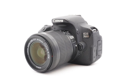 Canon EOS 700D Digitalkamera DSLR Kamera + EF-S 18-55mm IS STM Kit | Refurbished