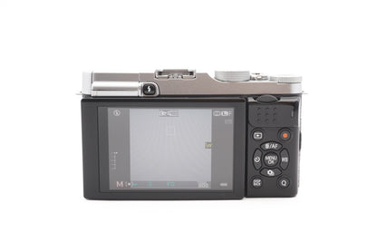Fujifilm X-A2 Systemkamera Digitalkamera Fuji Kamera Body Silber – Refurbished