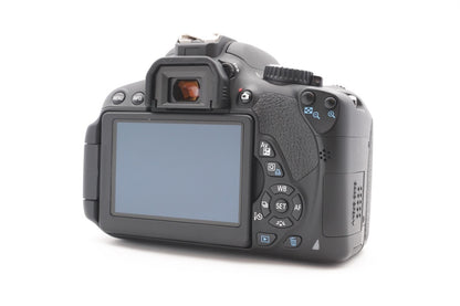 Canon EOS 650D DSLR Digitalkamera Kamera Kit 18-55mm Objektiv – Refurbished