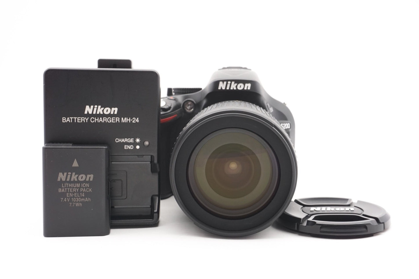 Nikon D5200 Digitalkamera + AF-S 18-105mm G VR Spiegelreflex Kamera Refurbished