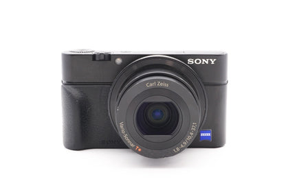 Sony DSC-RX100 Digitalkamera Kamera Kompaktkamera CyberShot Zoom  - Refurbished