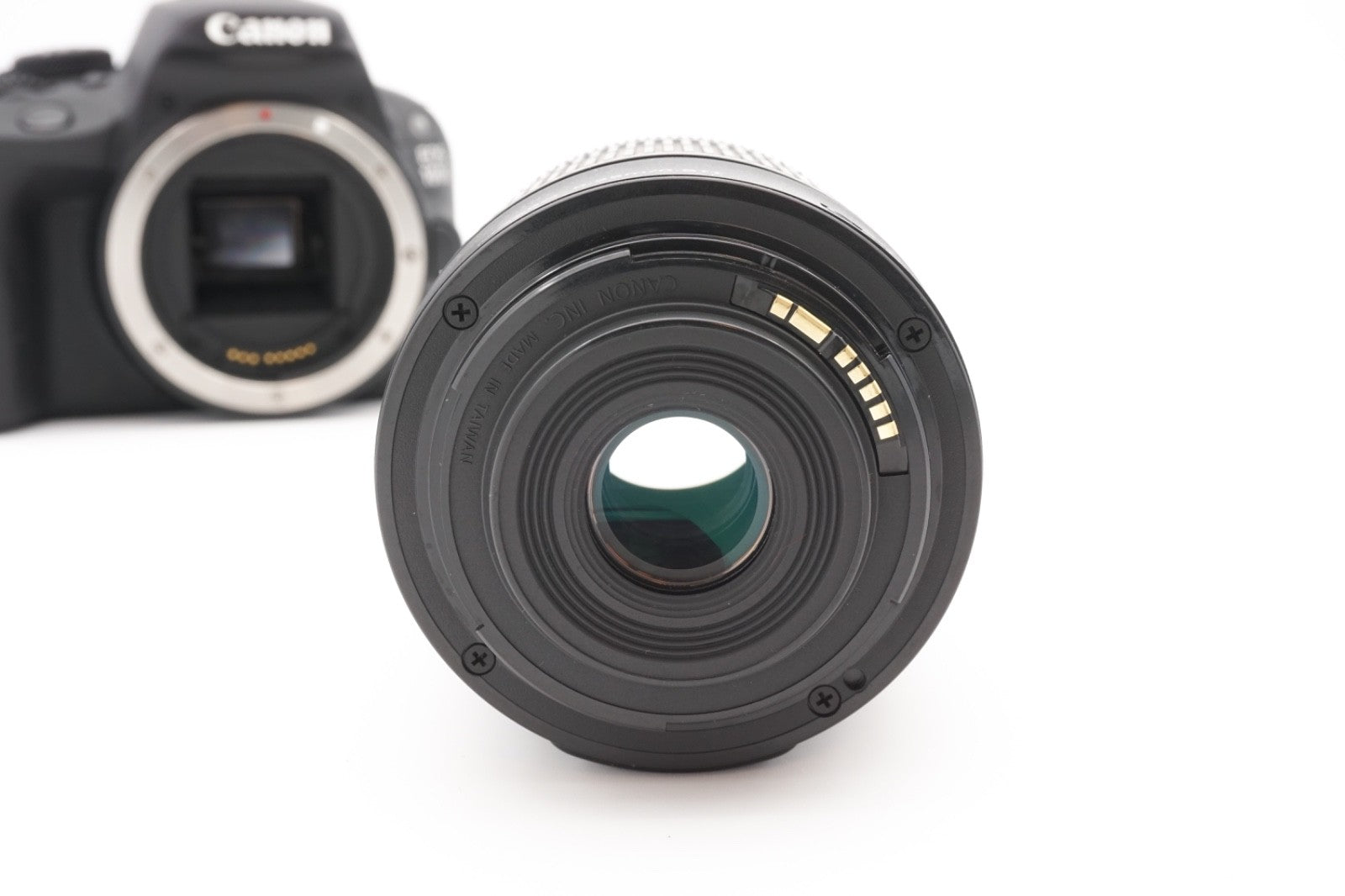 Canon EOS 100D Digitalkamera + EF-S 18-55mm IS STM Spiegelreflex – Refurbished