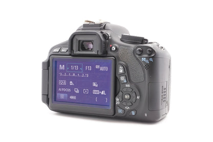 Canon EOS 600D Digitalkamera Kamera + EF-S 18-55mm IS II Objektiv | Refurbished