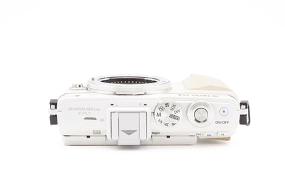 Olympus PEN E-PL7 Systemkamera Digitalkamera Kamera Body MFT – Refurbished