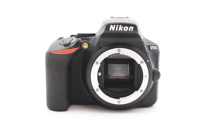 Nikon D5600 DSLR Digitalkamera Kamera Kit 18-55mm Objektiv – Refurbished