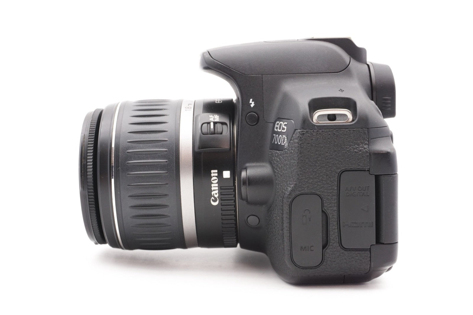 Canon EOS 700D Digitalkamera DSLR Kamera + EF-S 18-55mm II Kit | Refurbished