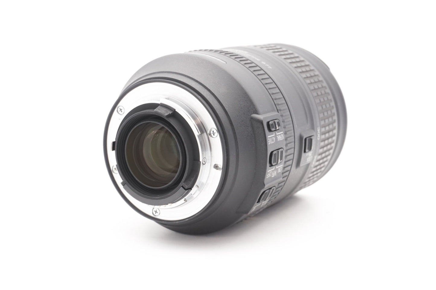 Nikon AF-S 28-300mm F3.5-5.6 G ED VR Tele Zoomobjektiv für Nikon F – Refurbished