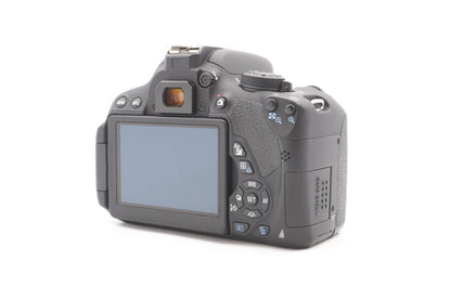 Canon EOS 700D Digitalkamera DSLR Kamera + EF 35-80mm Zoom Kit | Refurbished