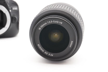 Nikon D5100 Digitalkamera Kamera DSLR + AF-S 18-55mm G VR Objektiv – Refurbished