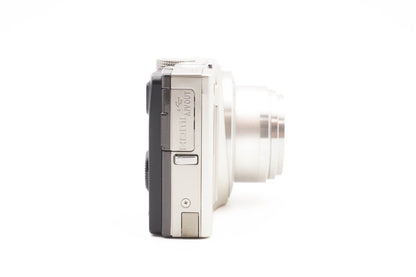 Nikon Coolpix S8200 Kamera Kompakt Digitalkamera Reisekamera - Refurbished