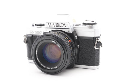 Minolta X-300 Kamera + 50mm Objektiv analoge Spiegelreflexkamera SLR - Gewartet