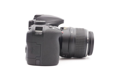Nikon D3300 Digitalkamera Kamera DSLR + AF-S DX 18-55mm G II Lens - Refurbished