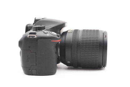 Nikon D5200 Digitalkamera + AF-S 18-105mm G VR Spiegelreflex Kamera Refurbished