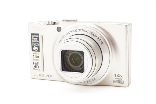 Nikon Coolpix S8200 Digitalkamera Kamera Kompaktkamera 14x Zoom - Refurbished