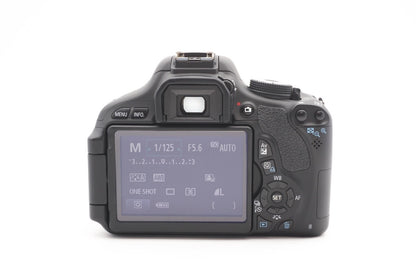 Canon EOS 600D Digitalkamera Kamera + EF-S 18-55mm III Objektiv | Refurbished